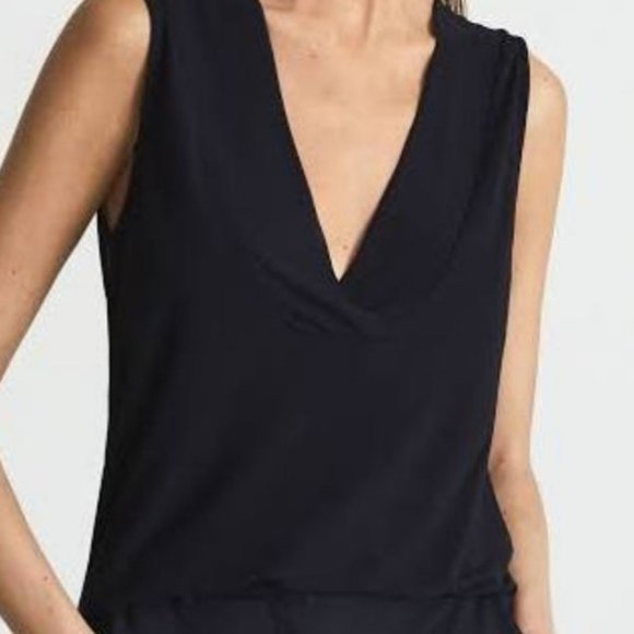 ARITZIA Elegant Black V Neck - Picture 2 of 2